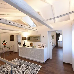 sweet-apartment-frari.hotelslidodijesolo.com/